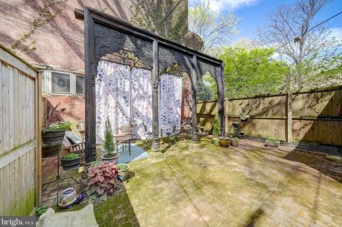 430 42 St, Philadelphia PA 19104-0044 exterior