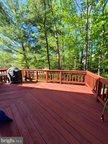 4103 Hampstead Ln, Woodbridge, VA 22192-5141