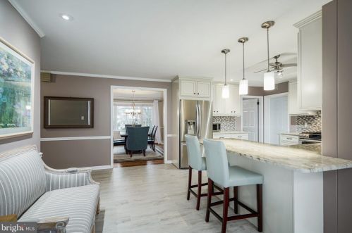 348 Kings Hwy, Tavistock NJ 08033-1205 exterior