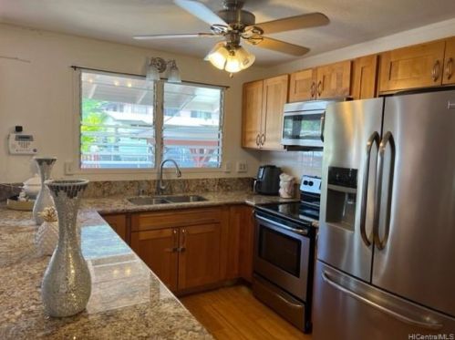 87282 Hookele St, Nanakuli, HI 96792-3335