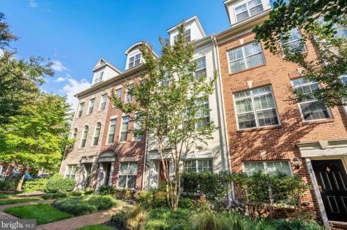 4305 4th Ct, Arlington, VA 22203-3137