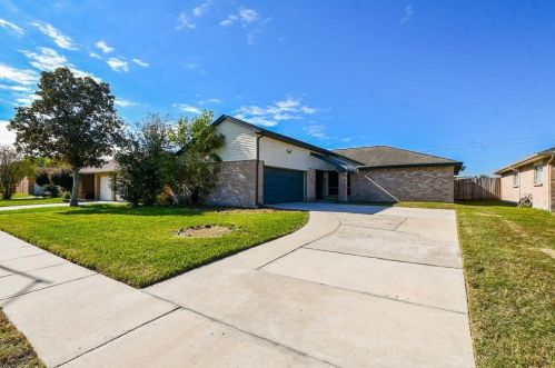 3722 Maplewood Dr, Morgans Point, TX 77571-3996
