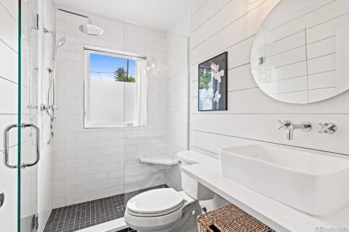 1432 Vine St, Denver CO  80206-2016 exterior