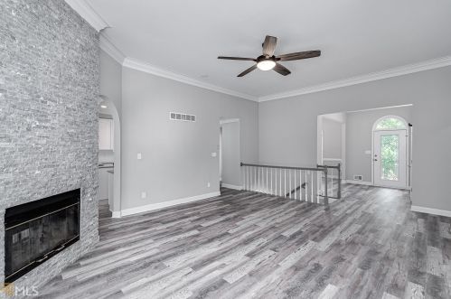 701 Deerwood Dr, Stockbridge GA  30281-6321 exterior