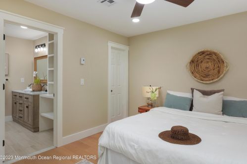 29 Manchester Ct, Tinton Falls NJ 07701-5490 exterior