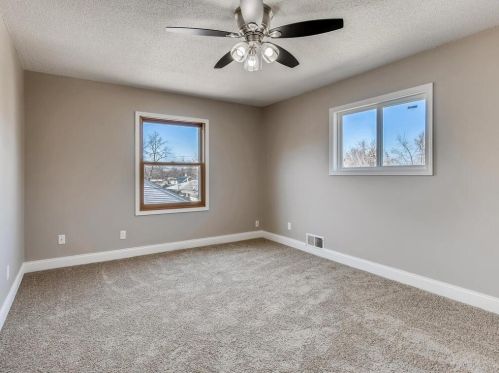 1427 Hazel St, Saint Paul MN  55119-4220 exterior