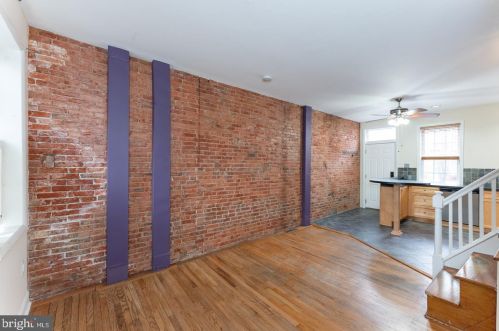 214 Carpenter St, Philadelphia, PA 19147-4214