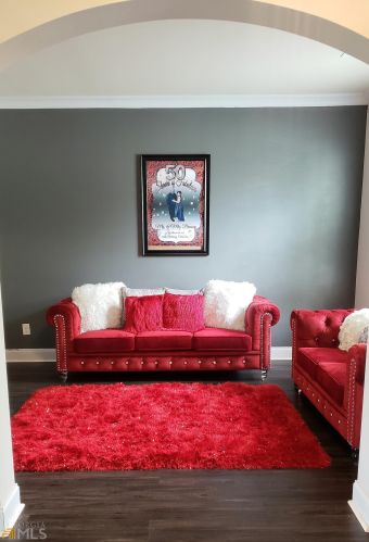 544 Georgia Cir, Loganville, GA 30052-6939