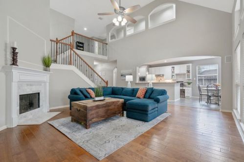 130 Evangeline Oaks Cir, Conroe TX  77384-5010 exterior