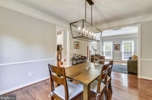 7742 Royal Sydney Dr, Gainesville VA  20155-2867 exterior