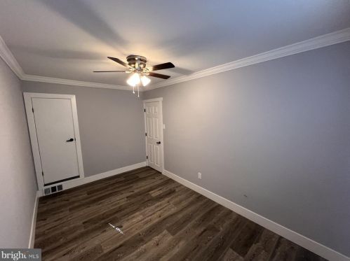 4950 19th St, Philadelphia PA  19112-0017 exterior