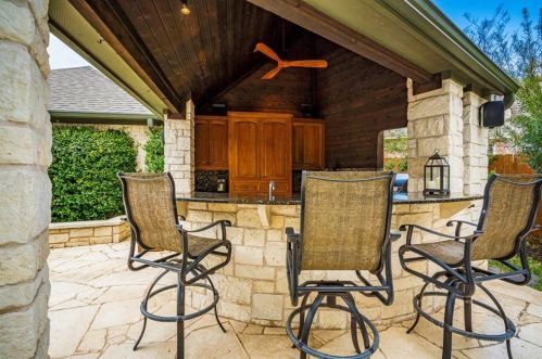 9904 Charthouse Cv, Austin TX  78730-3566 exterior