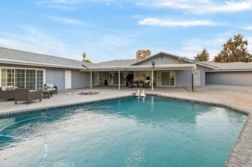 2550 Rowland Ave, Anaheim CA  92804-2271 exterior