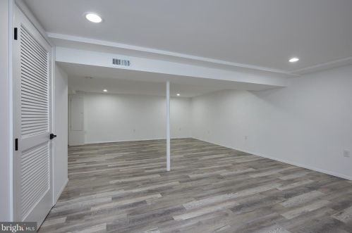 2405 Blue Valley Dr, Silver Spring MD 20904-5206 exterior