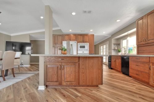 8582 Running Gait Ln, Riverside CA  92509-5106 exterior