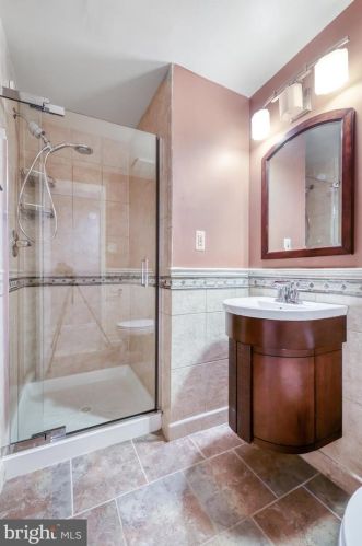 7218 Gentian Ct, Springfield VA  22152-3847 exterior