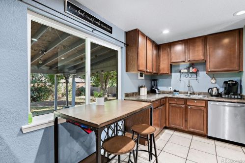 760 Evanston St, Aurora CO 80012-5718 exterior