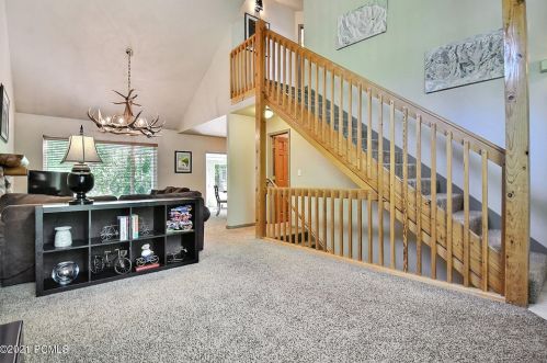 8028 Springshire Dr, Park City UT 84098-5396 exterior