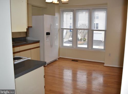 503 Dakota Dr, Herndon, VA 20170-5470