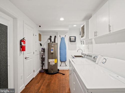 5812 Heming Ave, Springfield VA  22151-2716 exterior