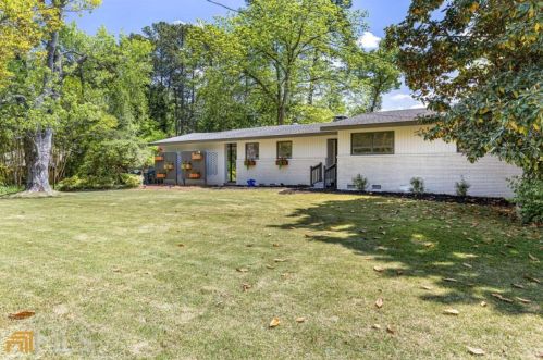 1903 Mcjenkin Dr, Atlanta GA  30345-3005 exterior