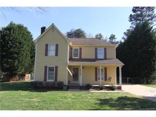 4825 Country Mdw Dr, Gastonia NC  28056-8641 exterior
