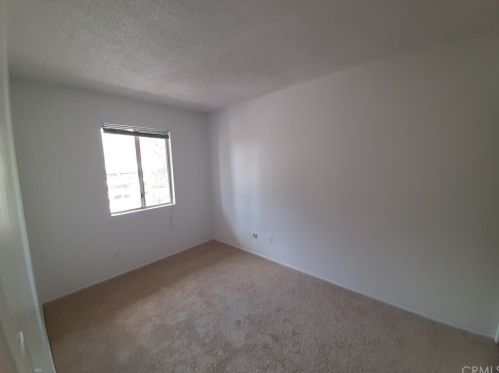 2521 Sunflower Ave, Santa Ana CA  92704-7534 exterior