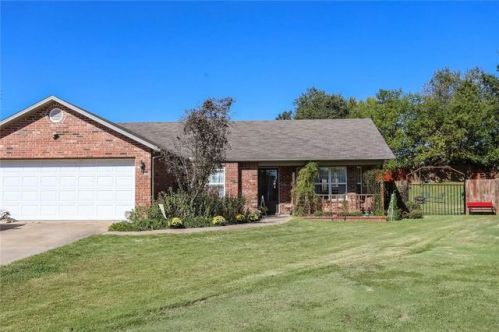 397 Bonanza St, Centerton, AR 72719-9700