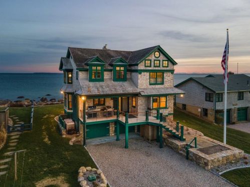 165 Surfside Ave, Charlestown, RI 02813-1149
