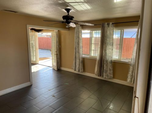 2804 Bateman Ln, Modesto, CA 95354-3262