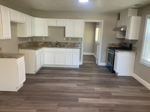 430 22nd St, Merced, CA 95340-3721