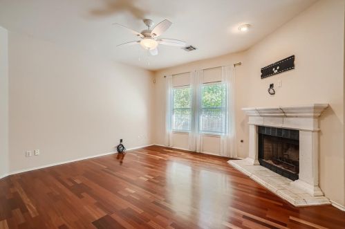 8717 Copano Dr, Austin TX  78749-3886 exterior