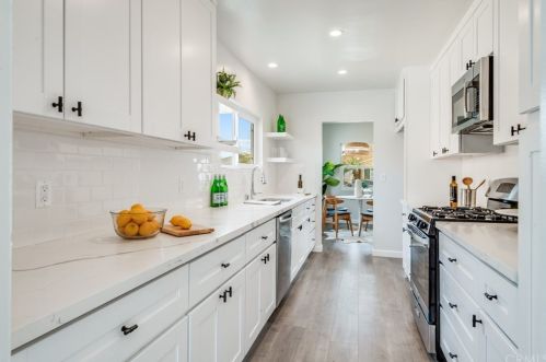 4911 122nd St, Hawthorne CA  90250-3509 exterior