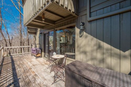 140 Shadowick Mountain Rd, Big Canoe, GA 30143-9385