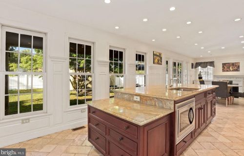 315 Maple Ave, Haddonfield NJ 08033-1438 exterior