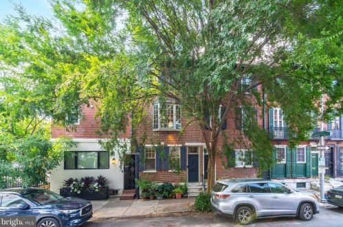 1918 Lombard St, Philadelphia, PA 19146-1411