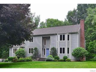 6 Leslie Ln, Norwalk, CT 06850-2235