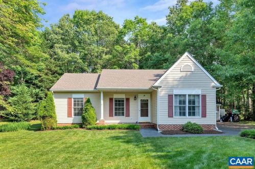 28 Haversack Rd, Bybee, VA 22963-2920