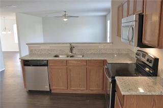 6917 Meadow Way Ln, Fort Worth TX  76179-4157 exterior