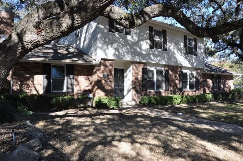 7106 Fireoak Dr, Austin TX  78759-3771 exterior