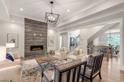 367 Herrington Dr, Atlanta GA  30342-3819 exterior