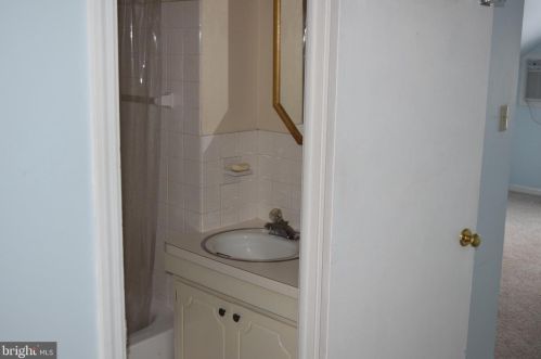 156 School House Rd, Lancaster PA  17603-6314 exterior