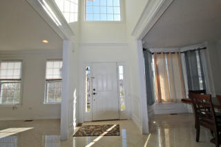 45 Crestview Dr, Clinton, NJ 08809-2048