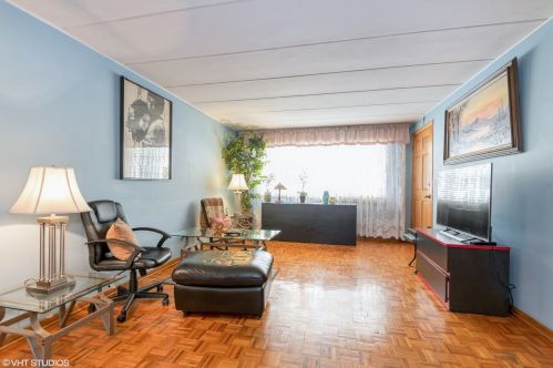 5223 East River Rd, Chicago, IL 60656-1023