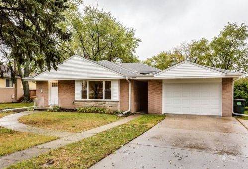 8407 Carol St, Niles, IL 60714-1834