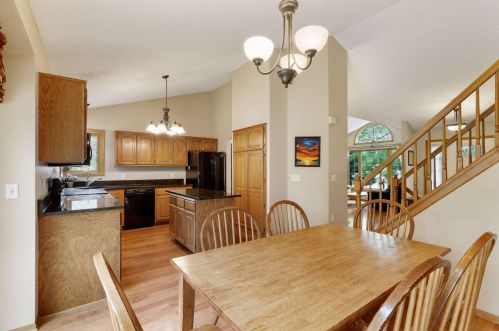 201 Dunbar Way, Saint Paul MN  55115-2815 exterior