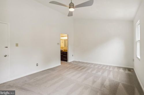 18 Kinsman View Cir, Silver Spring MD 20901-1652 exterior