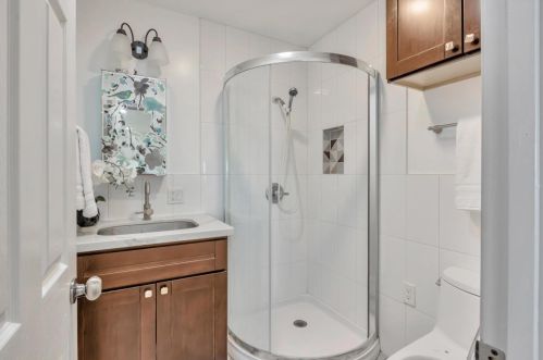 1924 Marineview Dr, San Leandro CA 94577-5315 exterior