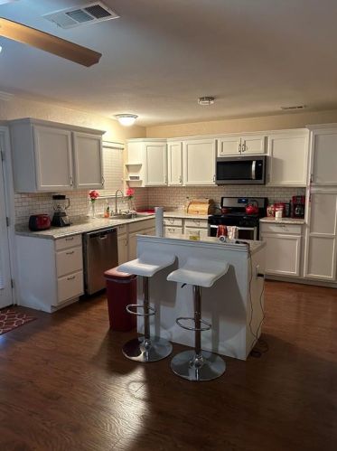 5217 Dazzle Dr, Dallas TX  75232-1915 exterior