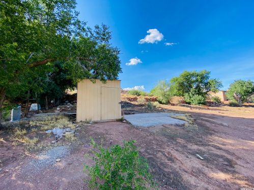 80 Main St, Leeds UT 84746-8001 exterior